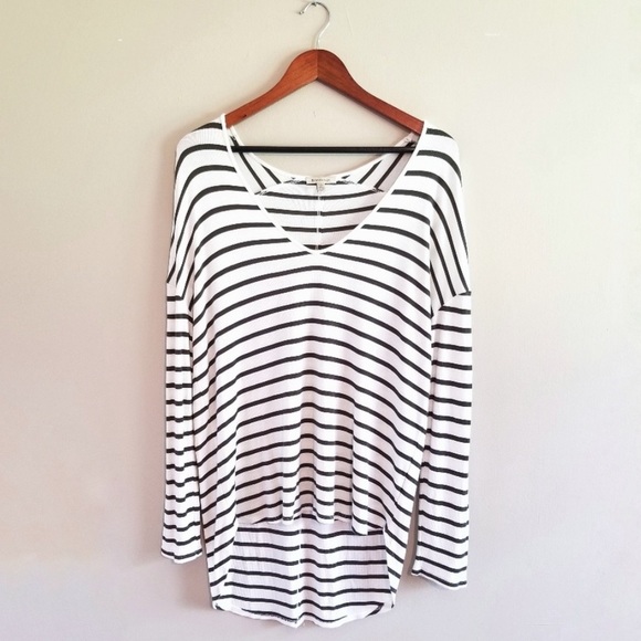 Anthropologie Tops - Anthropologie Bordeaux Long Sleeve